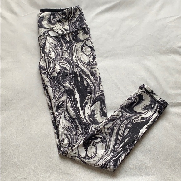 Victoria Sport Legging Size Med - Picture 1 of 6